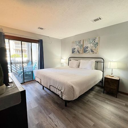 Spacious Modern Condo - 1St Floor - One Block To The Beach Myrtle Beach Dış mekan fotoğraf