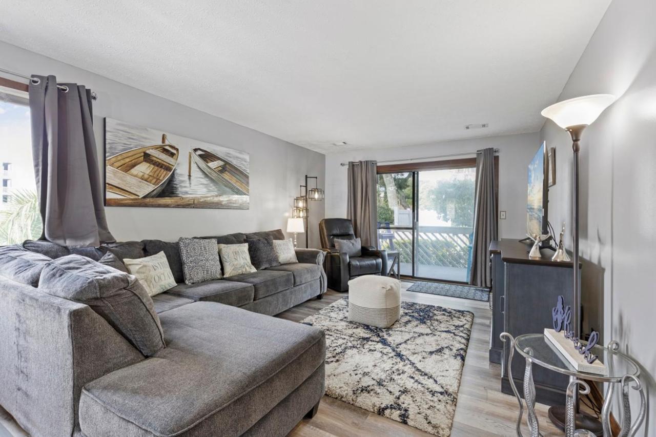 Spacious Modern Condo - 1St Floor - One Block To The Beach Myrtle Beach Dış mekan fotoğraf