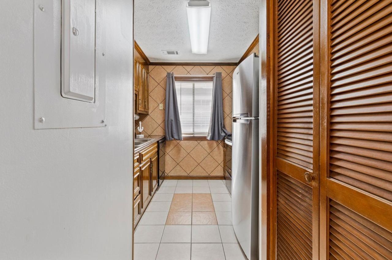Spacious Modern Condo - 1St Floor - One Block To The Beach Myrtle Beach Dış mekan fotoğraf