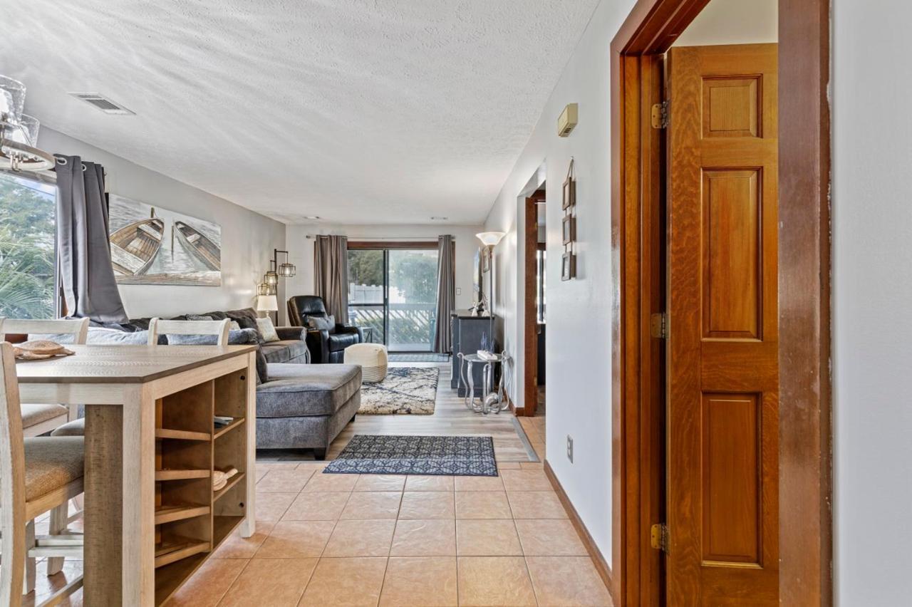 Spacious Modern Condo - 1St Floor - One Block To The Beach Myrtle Beach Dış mekan fotoğraf